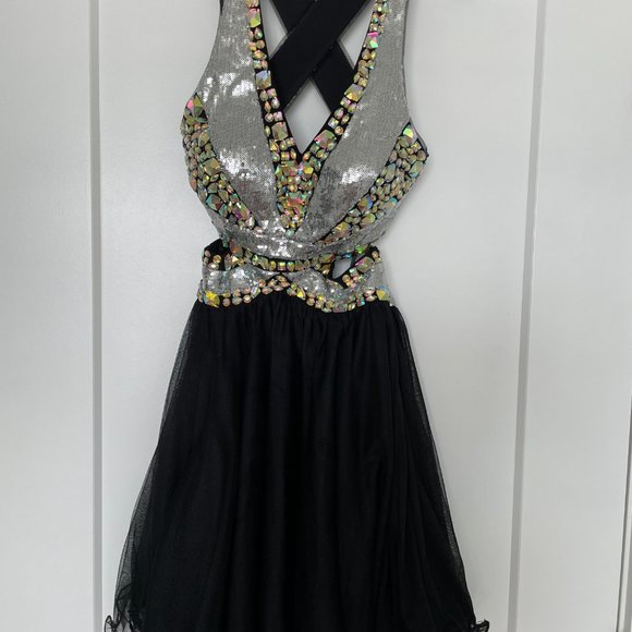 Black Cocktail Dress with Sparkles and Stones, Blondie Nites - Size 7 - Picture 2 of 3